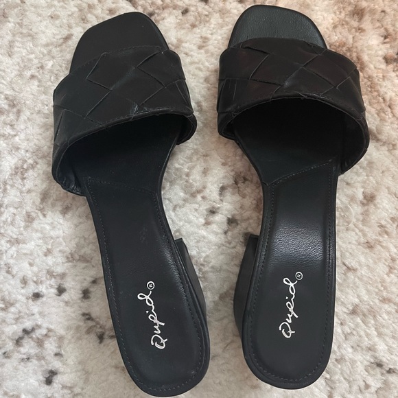 Shoes - Picture 3 of 5